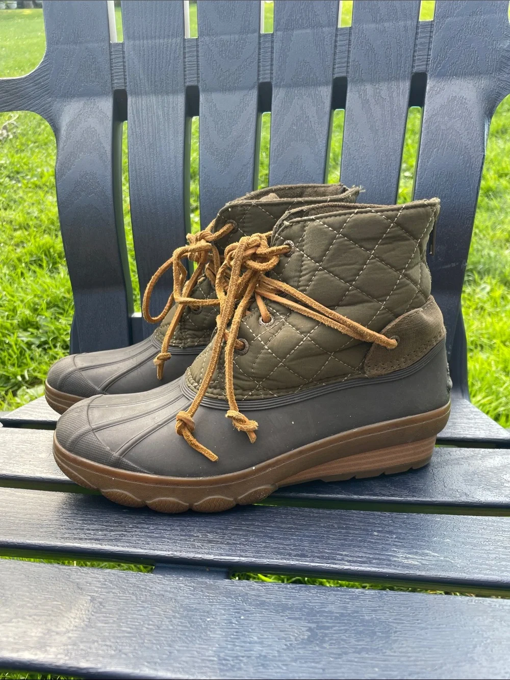 Sperry quilted olive
